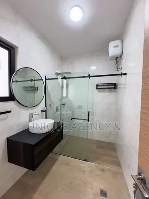 4bdrm Duplex in Market for sale