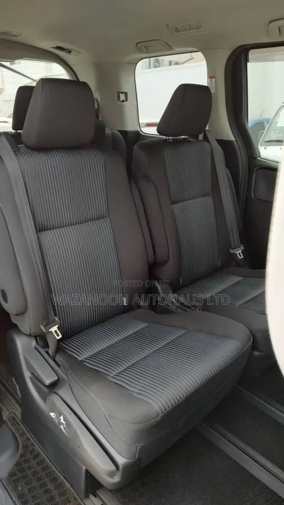 Toyota Voxy 2016 Black