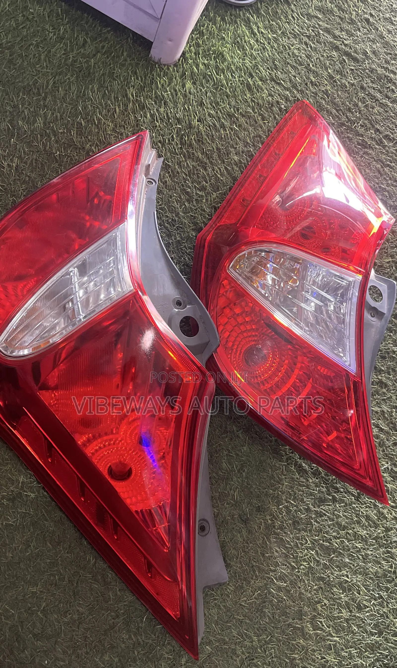 Hyundai Accent 2011-2017 Hatchback Original Taillight Pair
