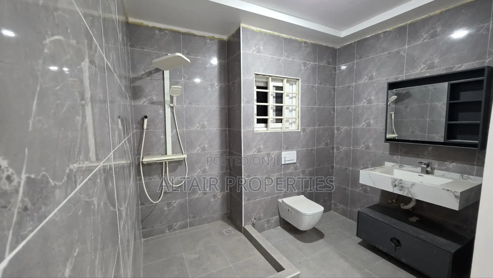 4bdrm House in Accra Metropolitan for sale