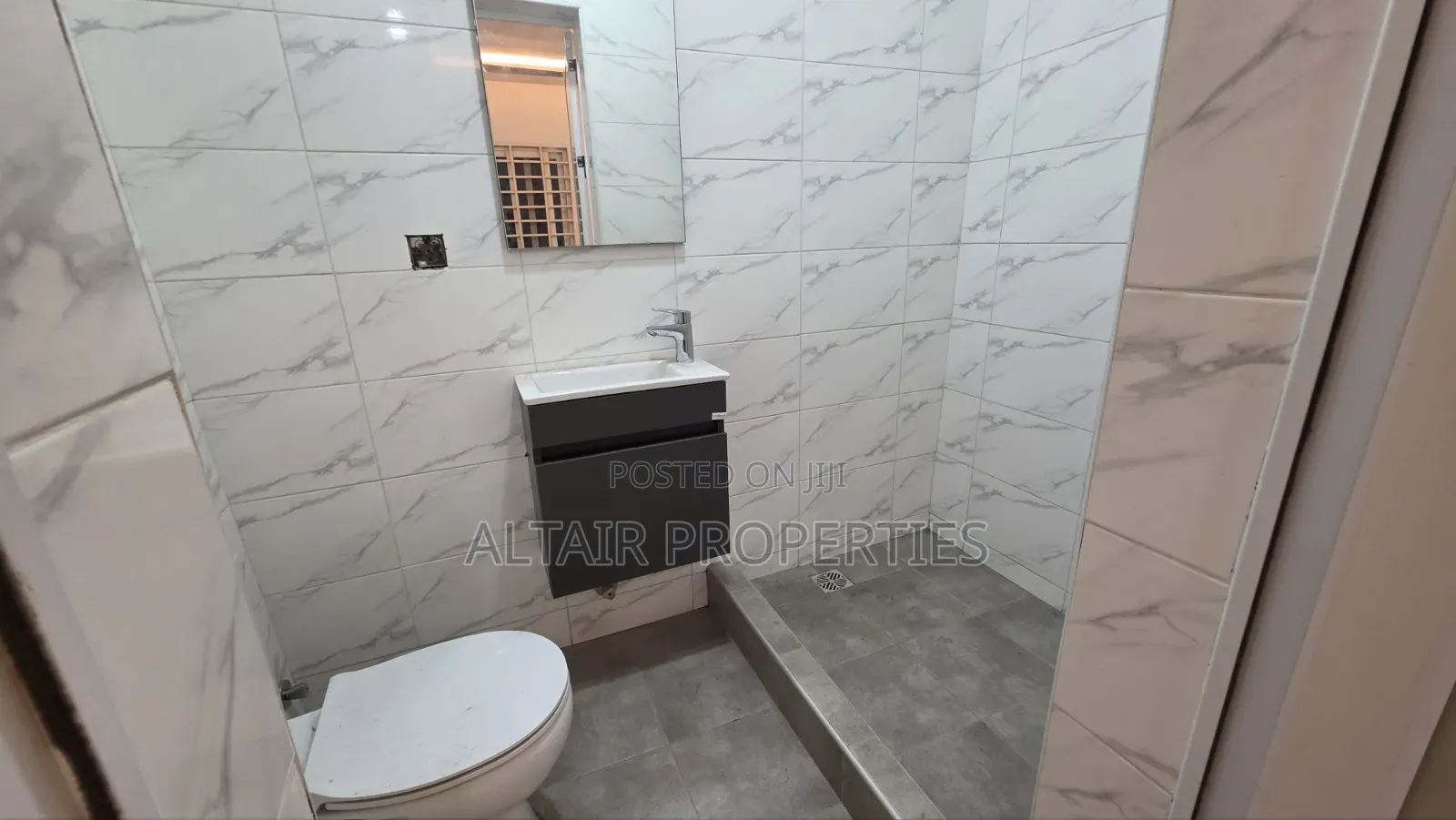 4bdrm House in Accra Metropolitan for sale