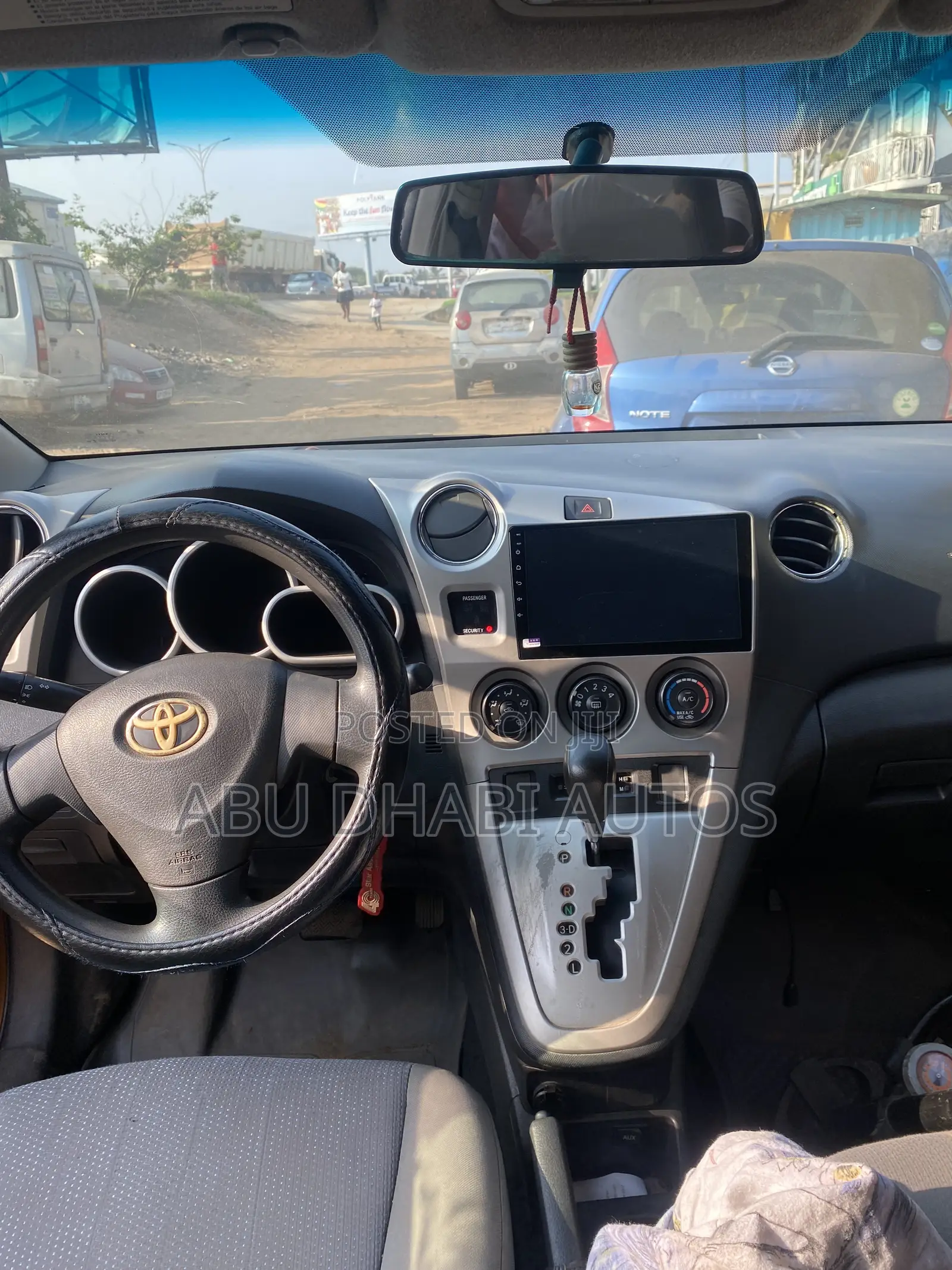 Toyota Matrix XR Hatchback FWD (1.8L 4cyl 4A) 2008 Gold
