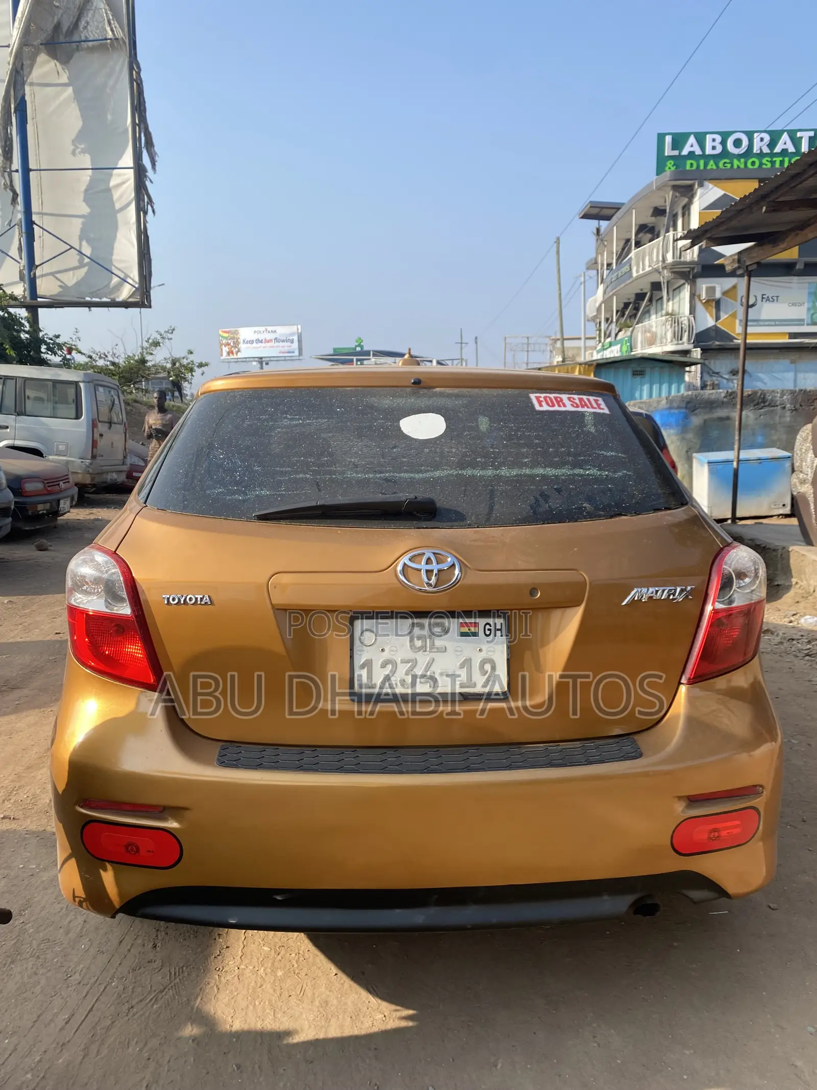 Toyota Matrix XR Hatchback FWD (1.8L 4cyl 4A) 2008 Gold