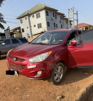 Hyundai Tucson 2012 Red