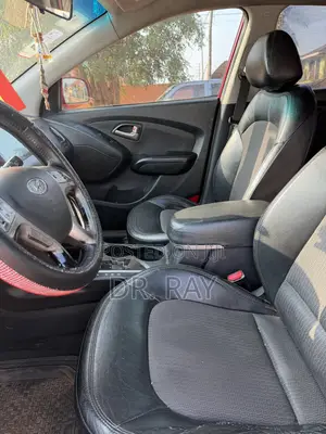 Hyundai Tucson 2012 Red