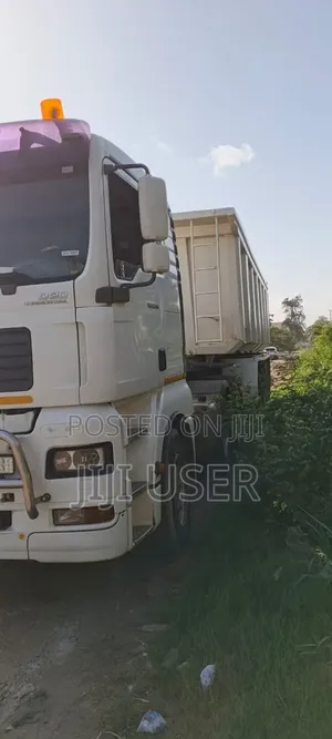 Tippee Trailer