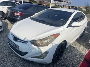 Hyundai Elantra 2013 White