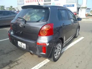 Toyota Vitz 2010 Black