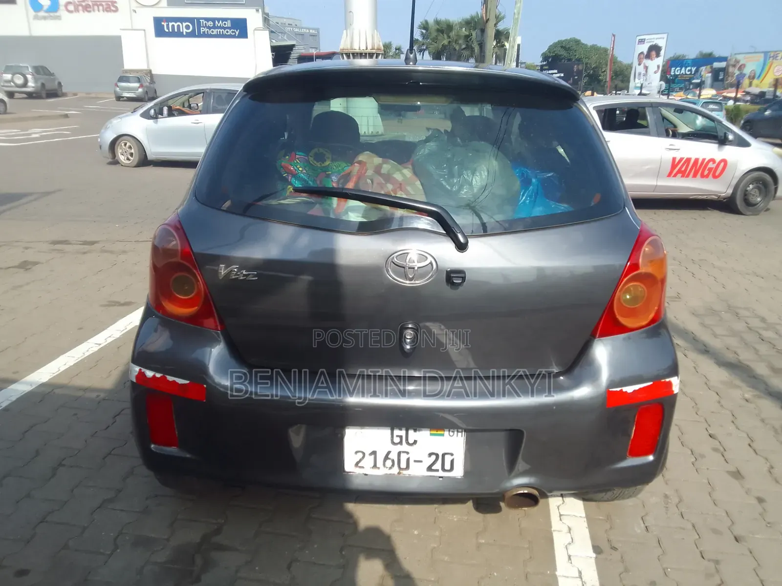 Toyota Vitz 2010 Black