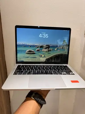 Laptop Apple MacBook Pro 2022 M2 8GB Apple M2 SSD 512GB