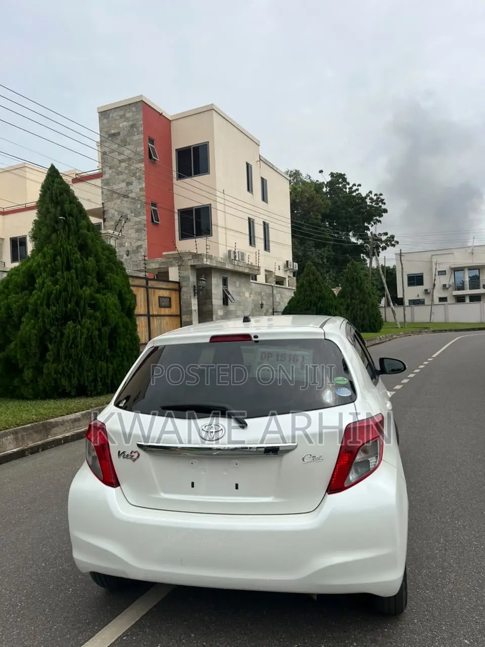 Toyota Vitz 1.3 FWD 5dr 2013 White