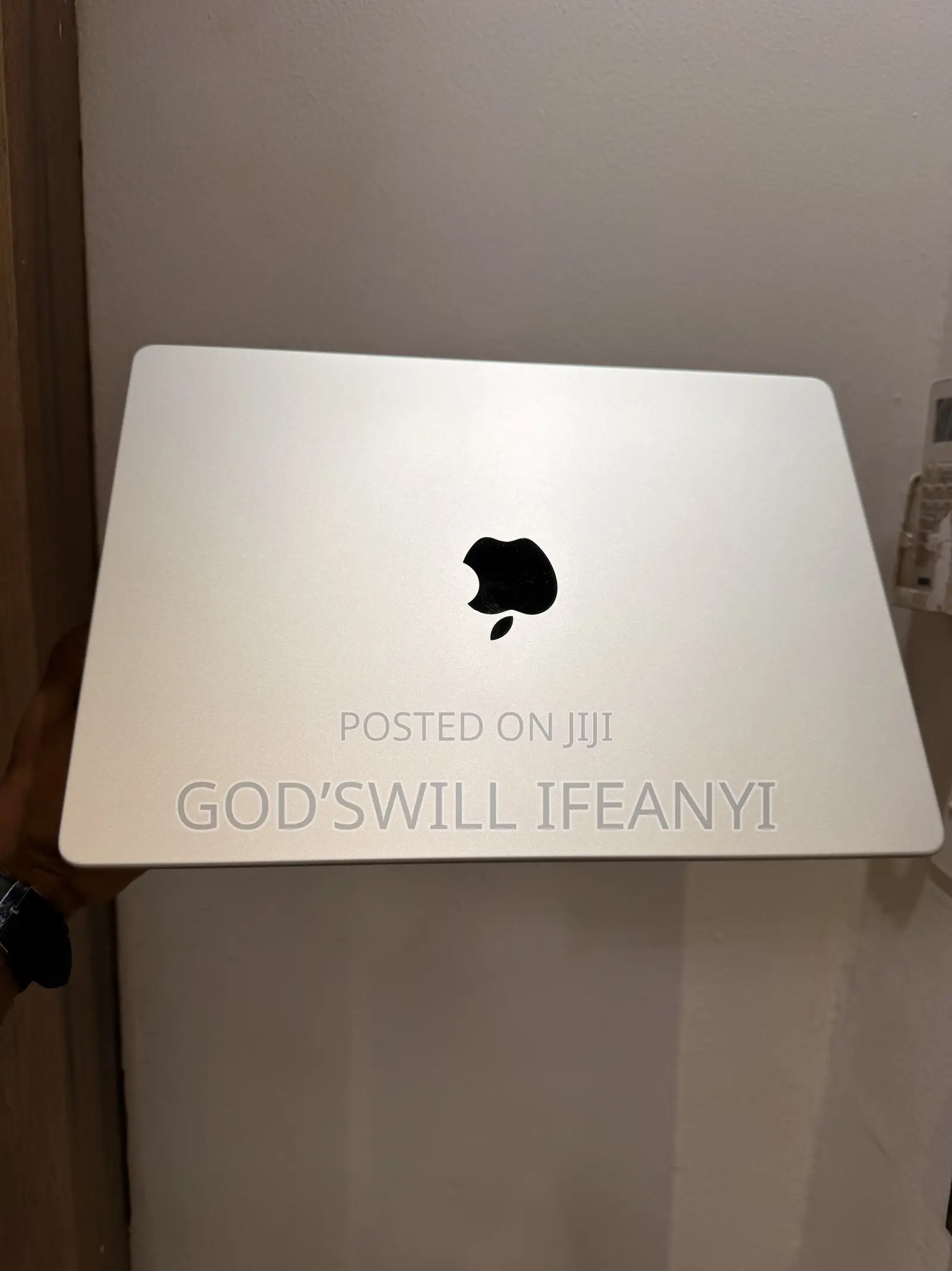Laptop Apple MacBook Pro 2025 M5 16GB Apple M5 SSD 512GB