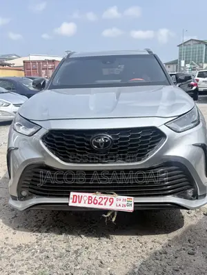 Toyota Highlander XSE AWD 2024 Silver