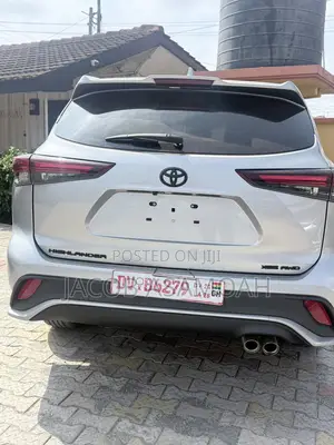 Toyota Highlander XSE AWD 2024 Silver