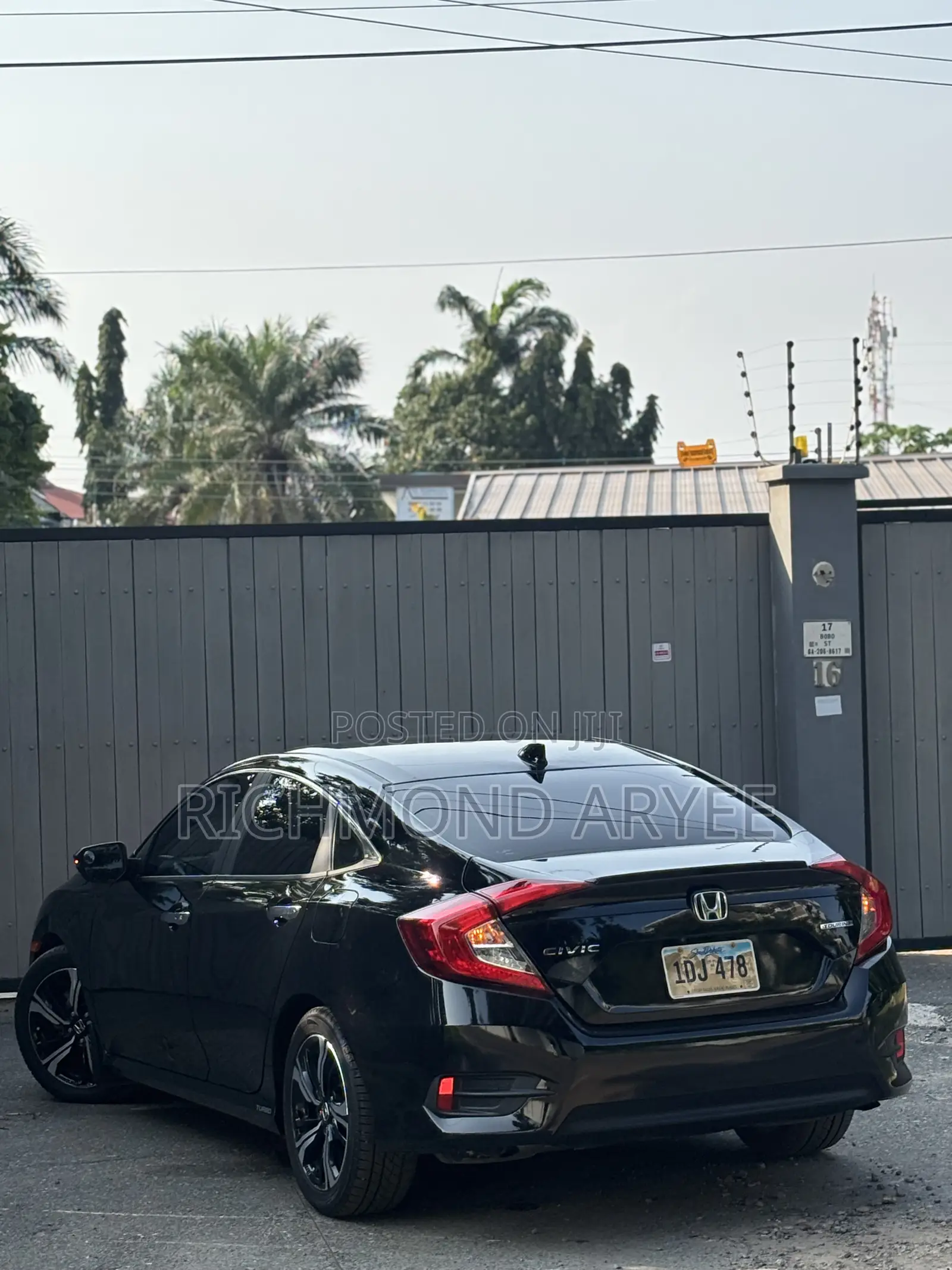 Honda Civic Touring 4dr Sedan (1.5L 4cyl) 2017 Black
