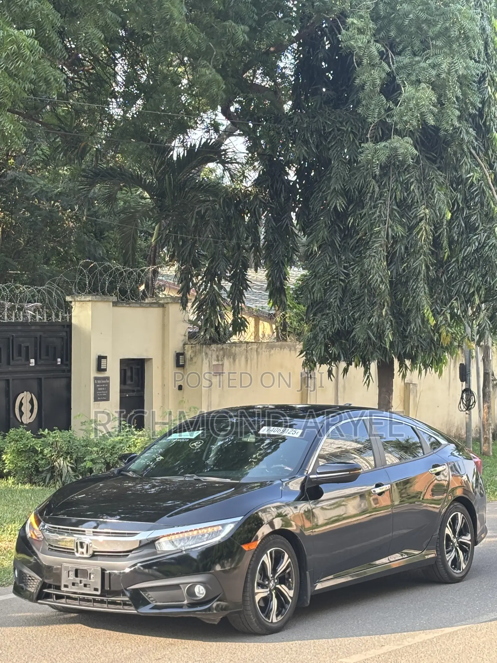 Honda Civic Touring 4dr Sedan (1.5L 4cyl) 2017 Black