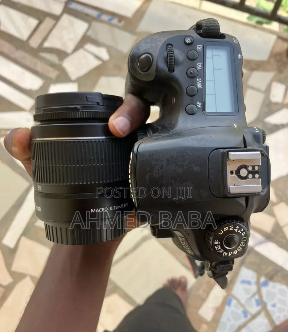 DSLR Canon 60D With Lens