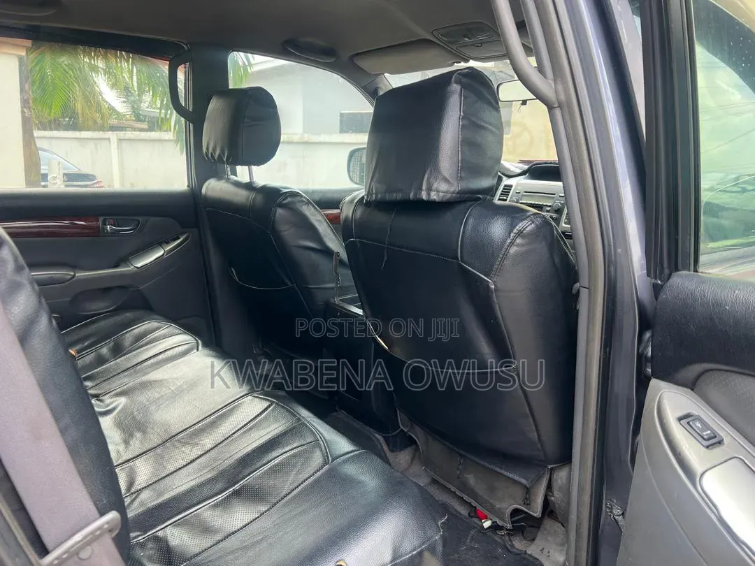 Toyota Land Cruiser Prado 2010 Gray