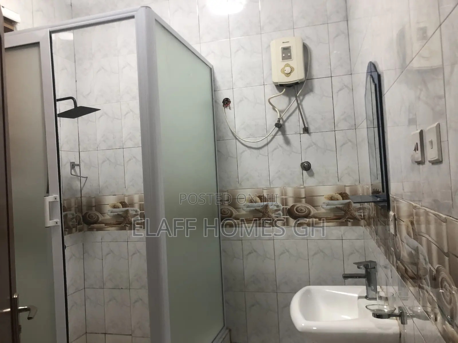 2bdrm Apartment in Elaffhomesgh, Boundary Road Area for rent