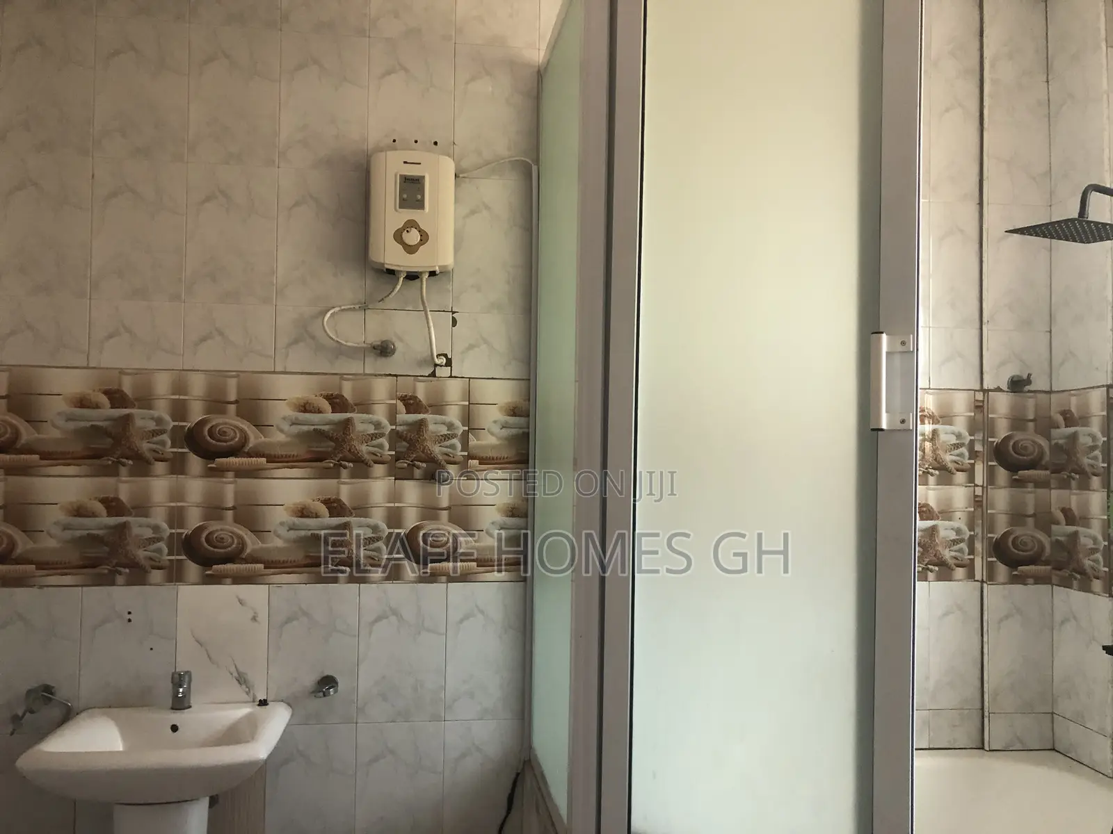 2bdrm Apartment in Elaffhomesgh, Boundary Road Area for rent