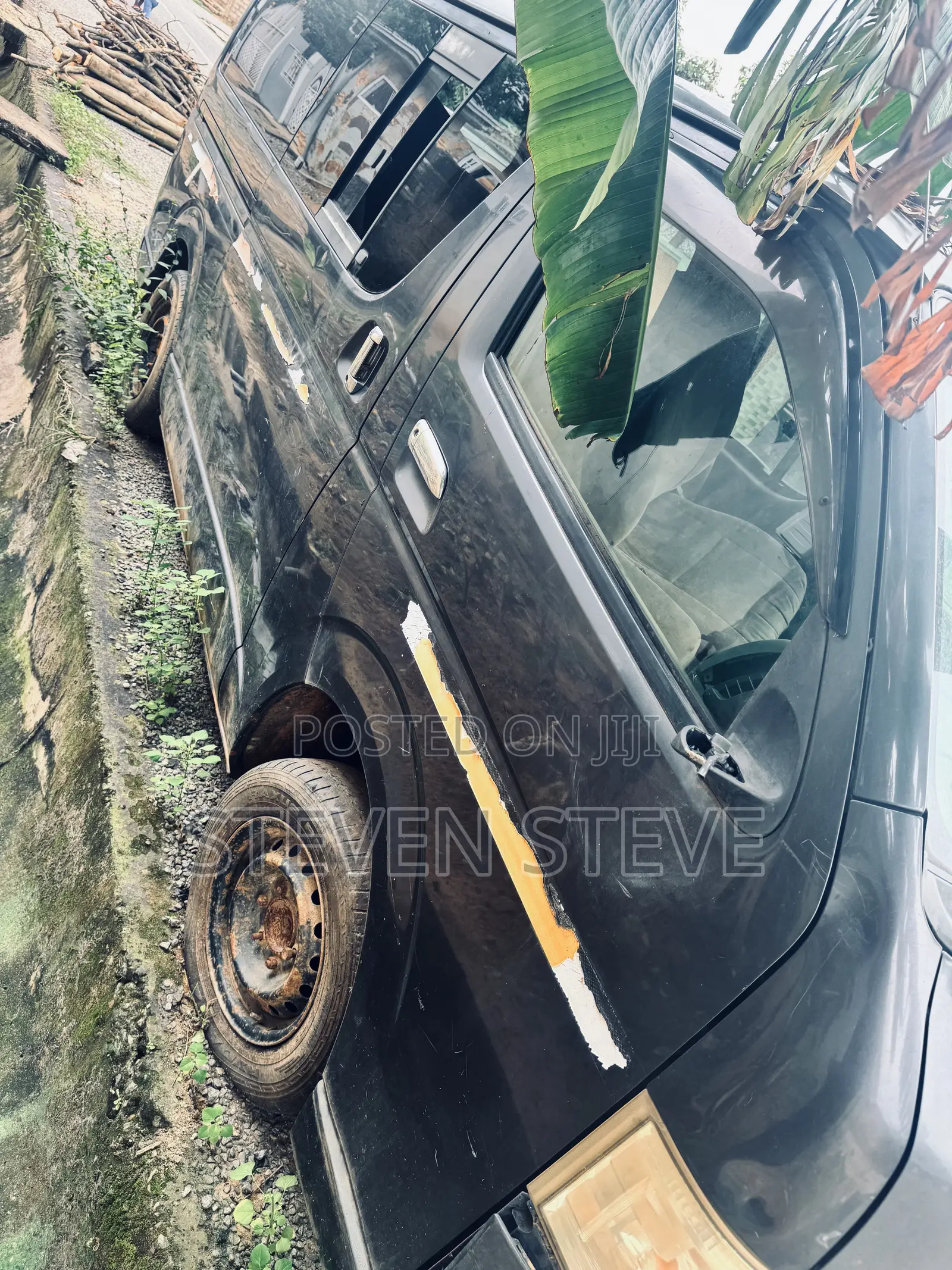 Toyota HiAce 2012 Black