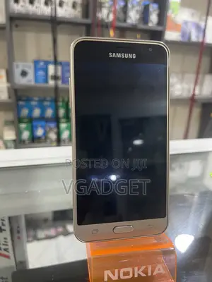 Samsung Galaxy J3 8 GB Gray
