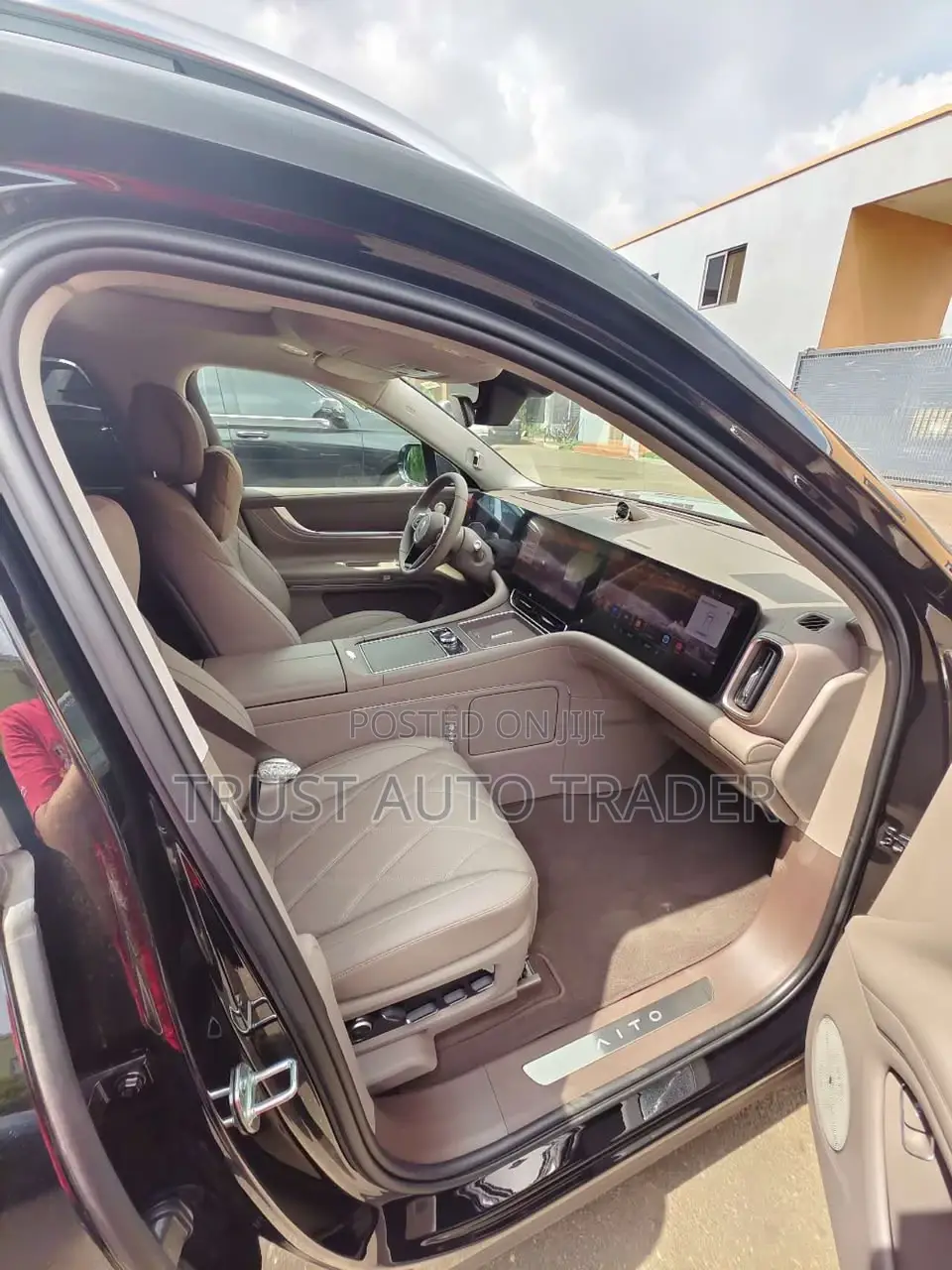 New AITO M9 100kWh EV AWD 2025 Black