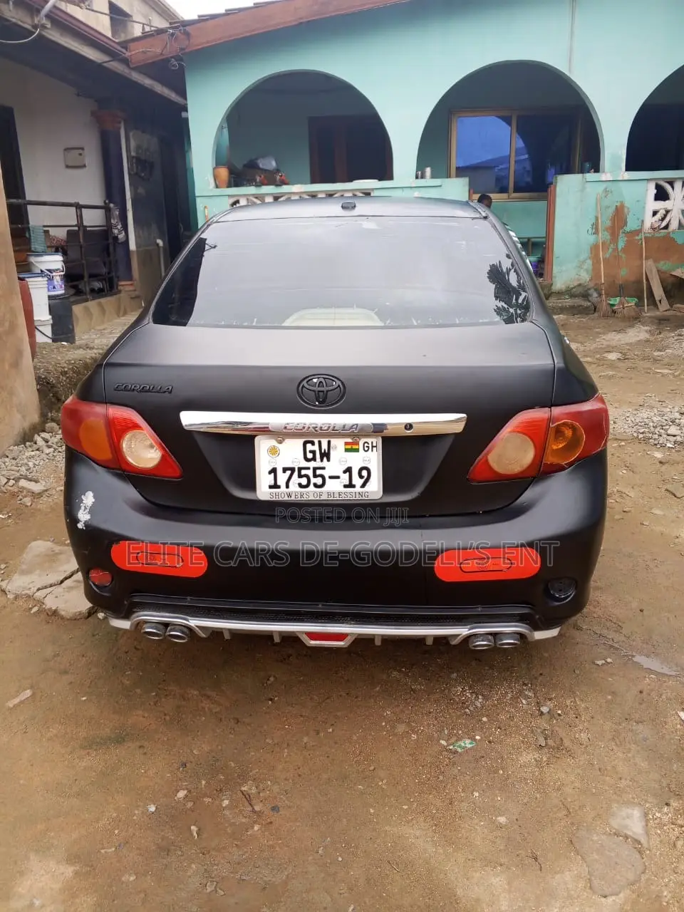 Toyota Corolla Base 4dr Sedan (1.8L 4cyl 5M) 2010 Gray