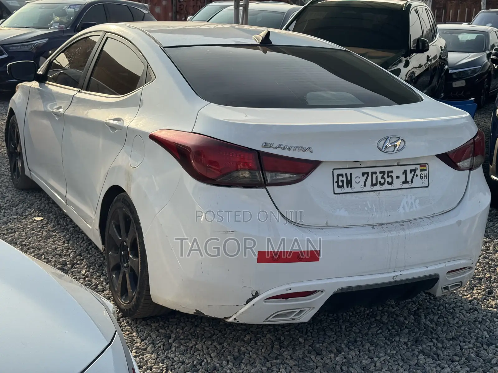 Hyundai Elantra SE Coupe FWD (1.8L 4cyl 6A) 2013 White