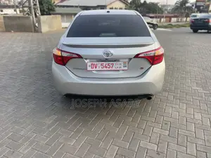 Toyota Corolla S 4dr Sedan (1.8L 4cyl CVT) 2016 Silver