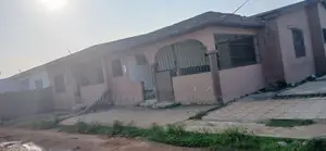 5bdrm House in Dansoman Estate, Exhibition for sale
