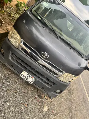 Toyota HiAce 2012 Black