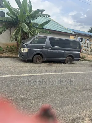 Toyota HiAce 2012 Black