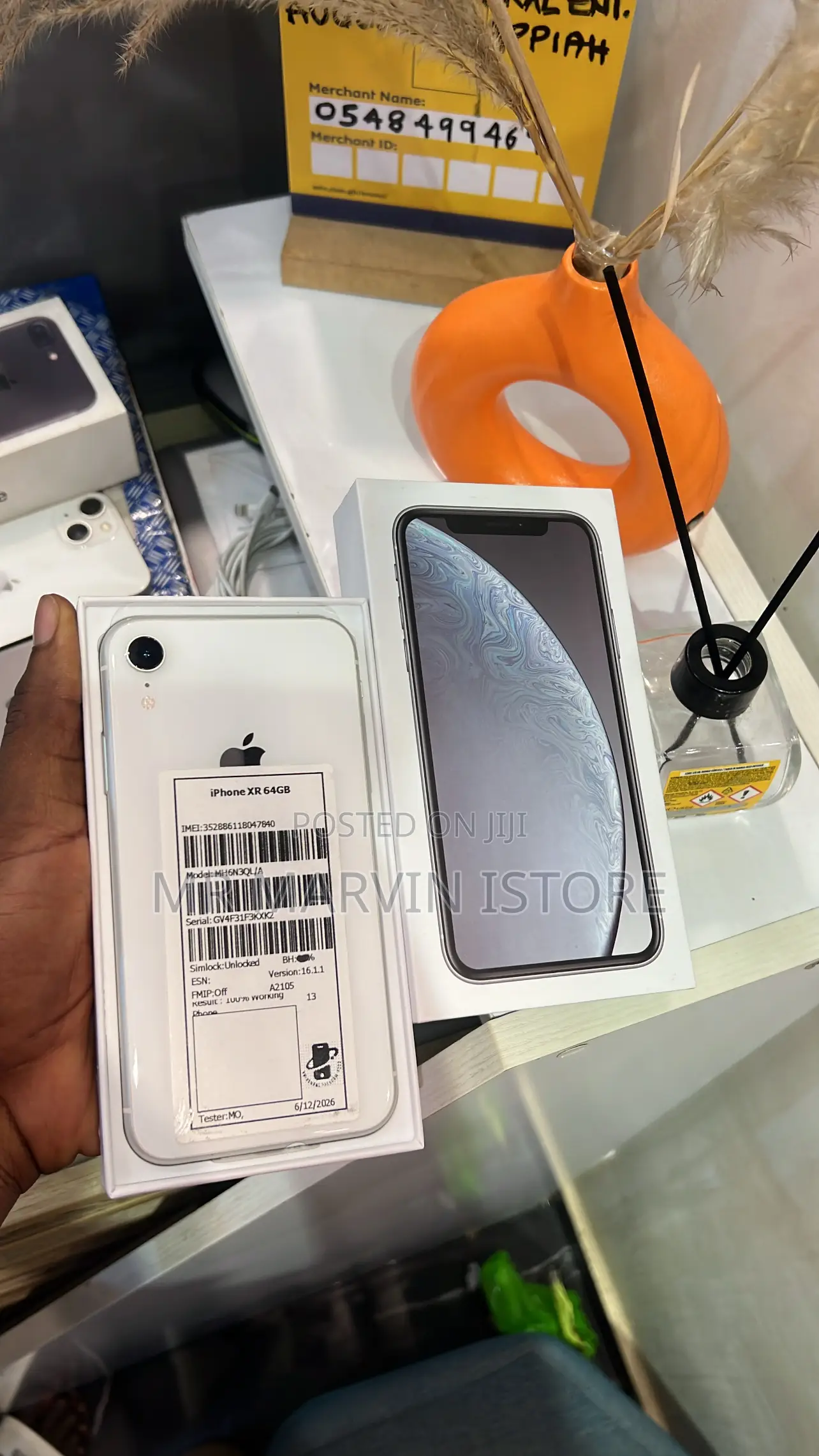 New Apple iPhone XR 64 GB White