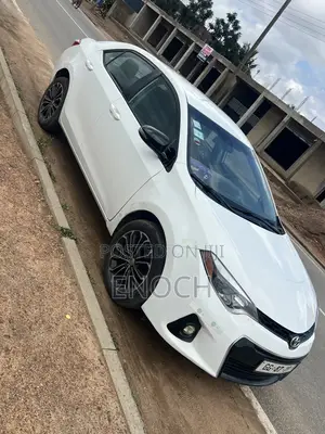 Toyota Corolla S 4dr Sedan (1.8L 4cyl CVT) 2015 White