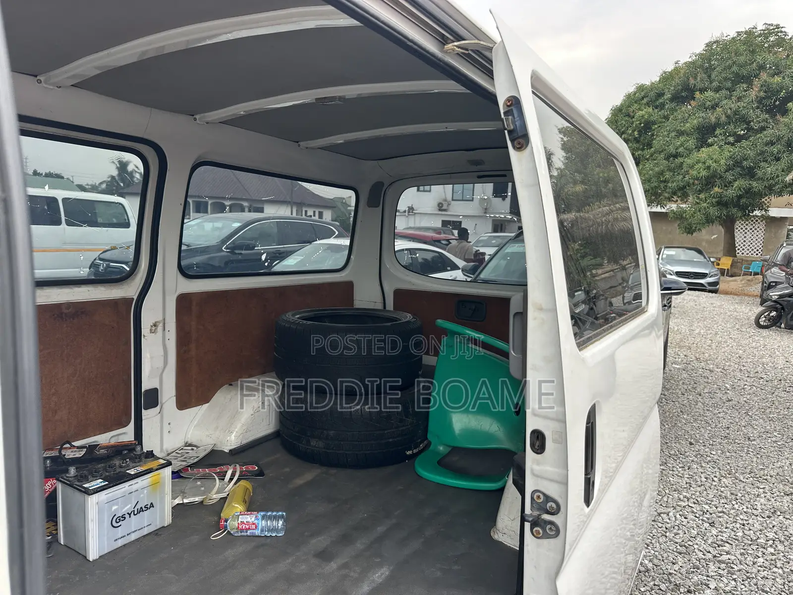 Nissan Caravan (Urvan) 2012 White