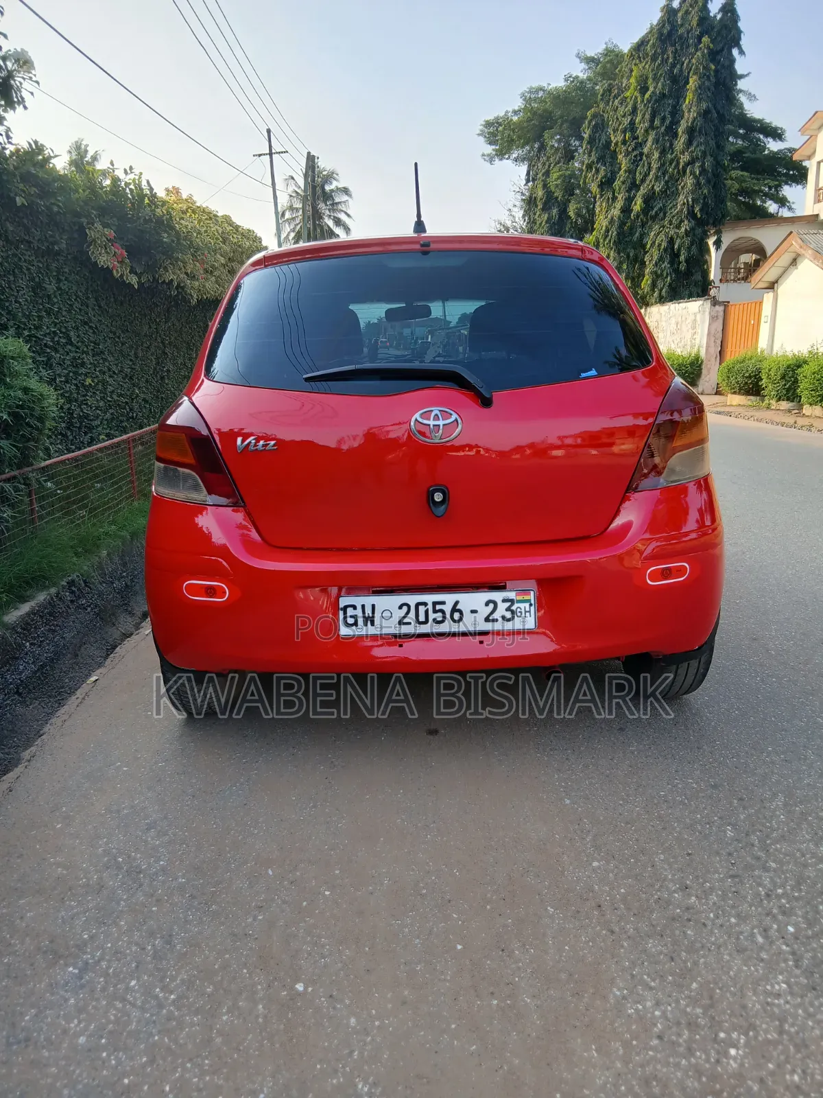 Toyota Vitz 2010 Red