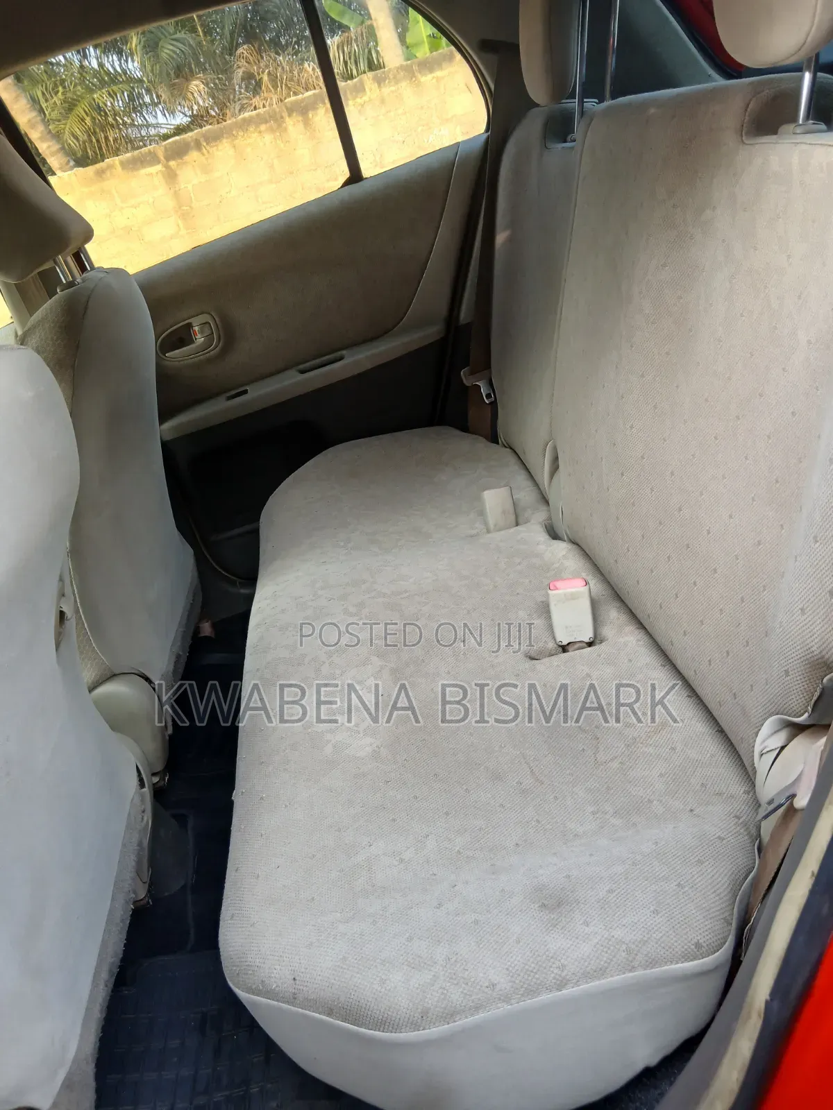 Toyota Vitz 2010 Red