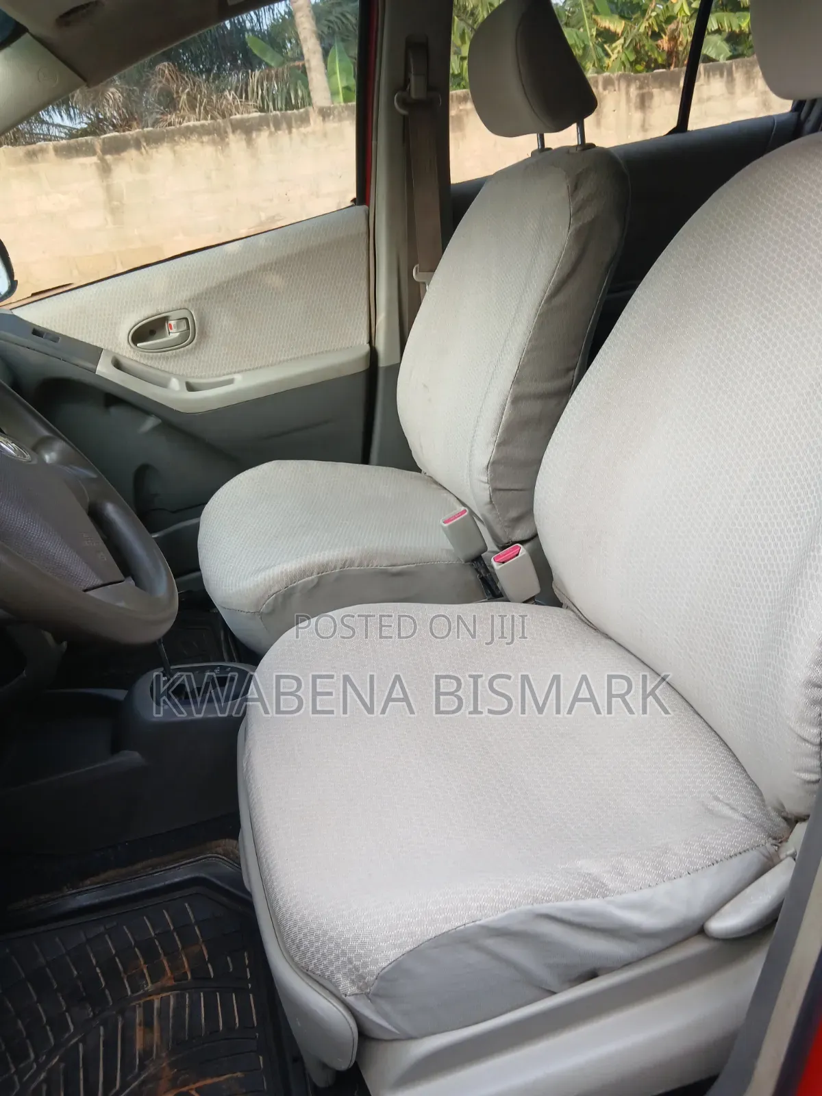 Toyota Vitz 2010 Red
