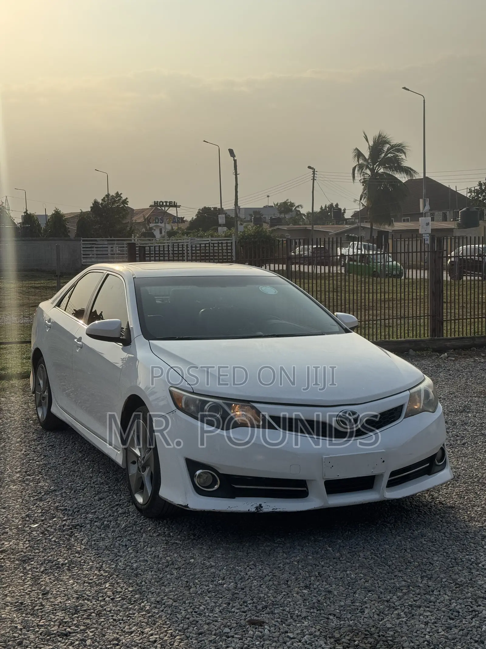 Toyota Camry L 4dr Sedan (2.5L 4cyl 6A) 2013 White