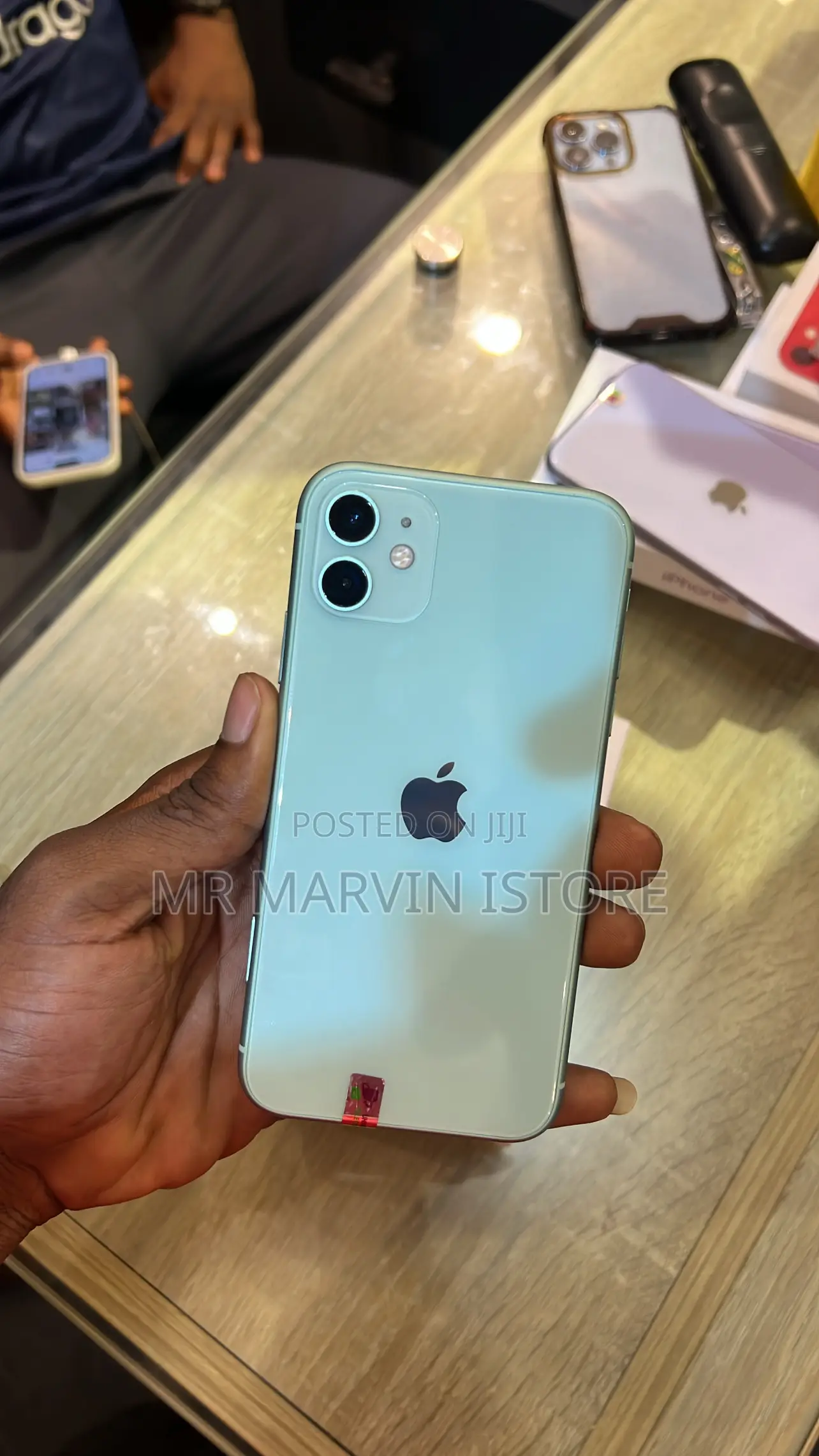 New Apple iPhone 11 64 GB Purple