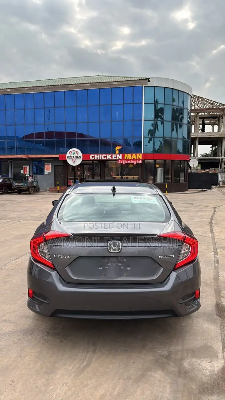 Honda Civic Touring 4dr Sedan (1.5L 4cyl) 2017 Gray