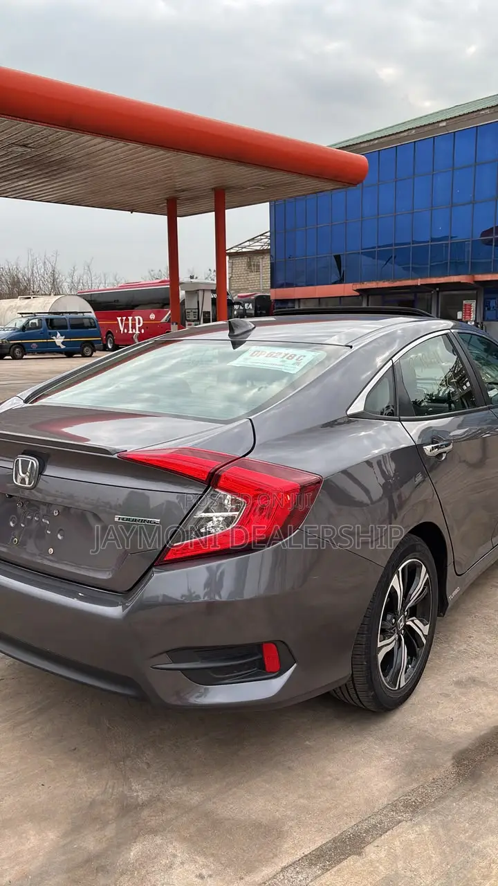 Honda Civic Touring 4dr Sedan (1.5L 4cyl) 2017 Gray
