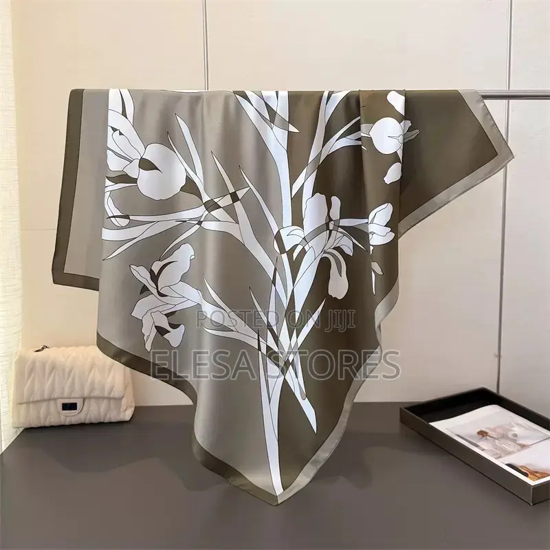 90 Cm Scarfs