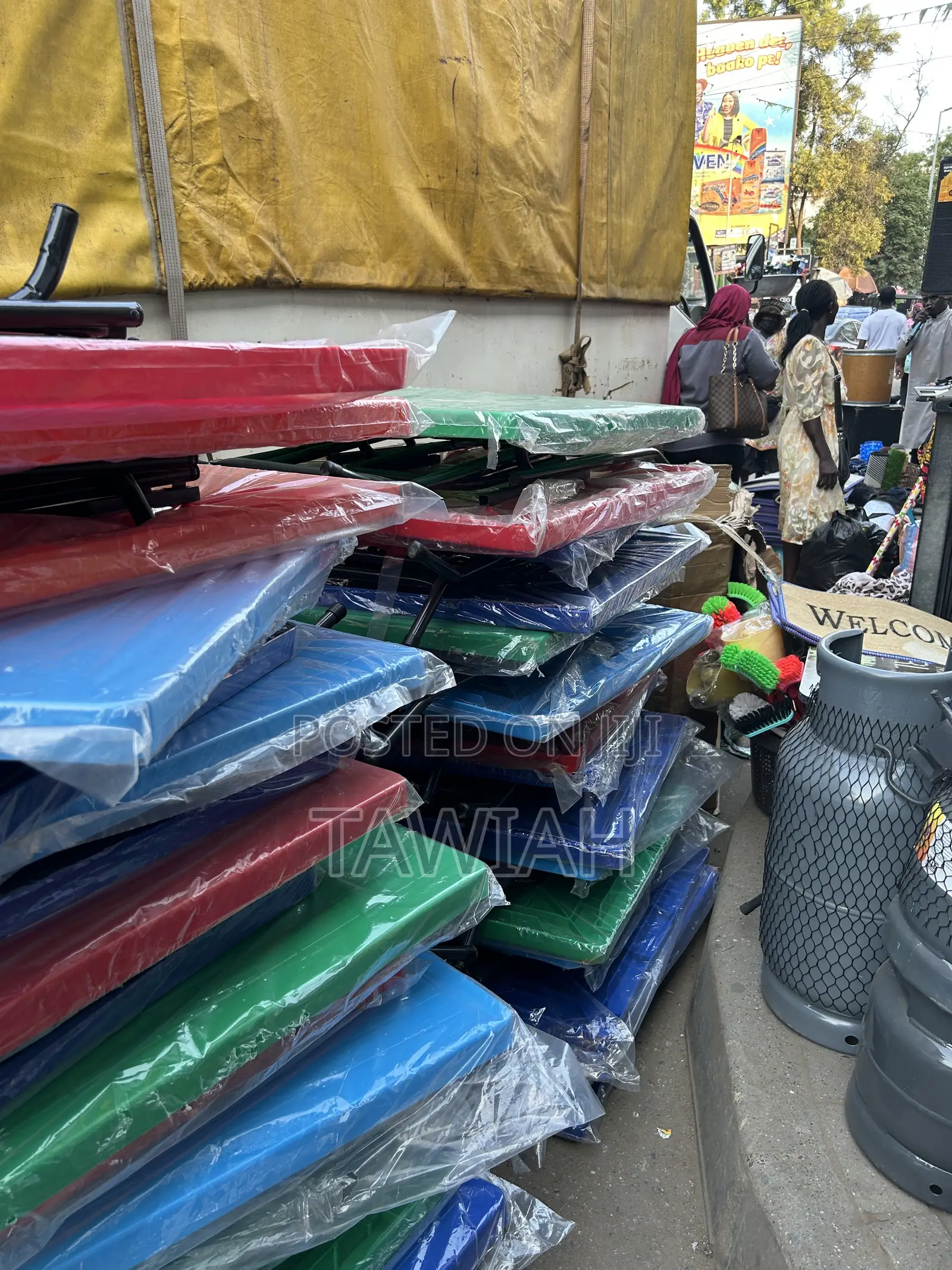 Foldable Plastic Table