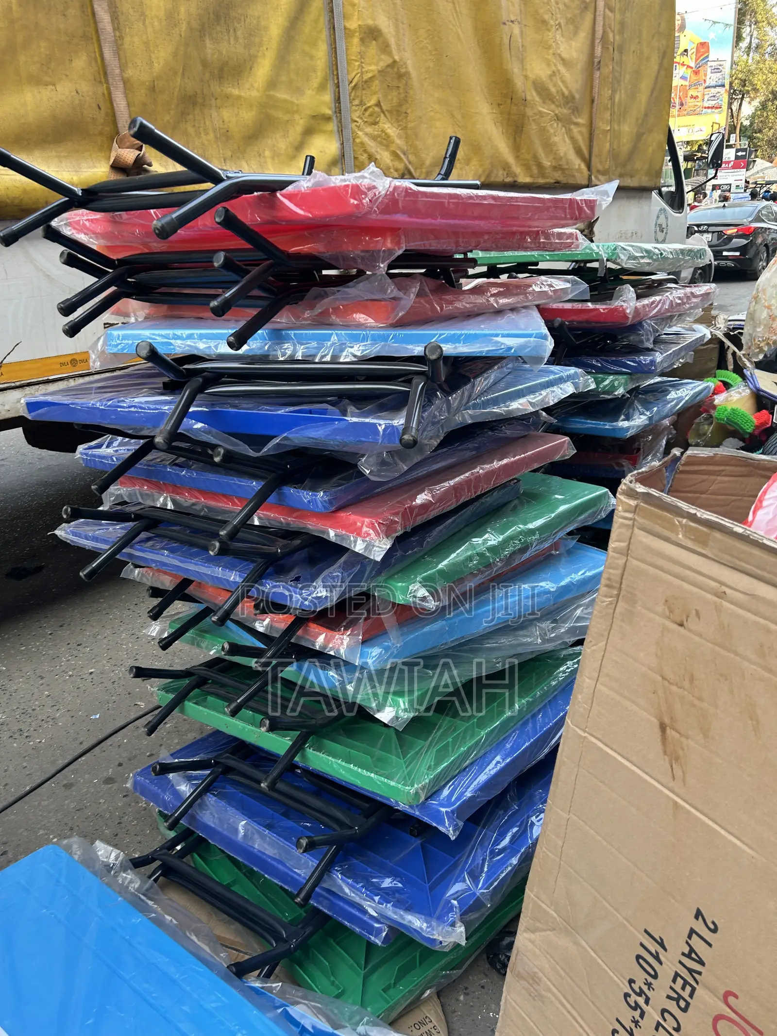 Foldable Plastic Table