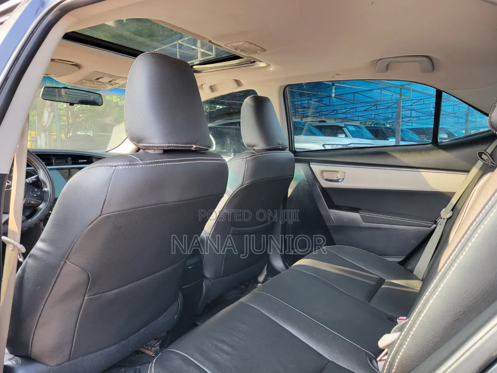 Toyota Corolla LE 4dr Sedan (1.8L 4cyl CVT) 2015