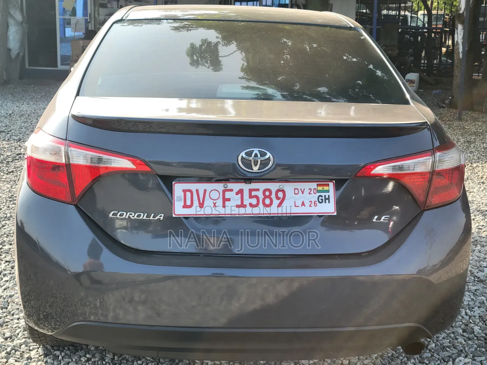 Toyota Corolla LE 4dr Sedan (1.8L 4cyl CVT) 2015