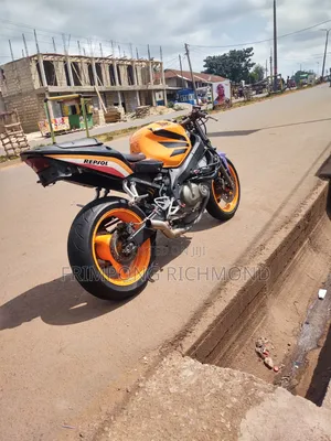 Honda CBR 2003 Orange