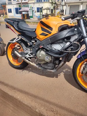 Honda CBR 2003 Orange